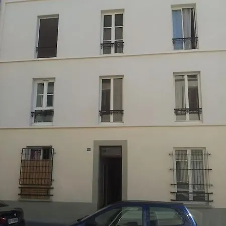 18 Au Pieds Du Montmartre Daire Paris
