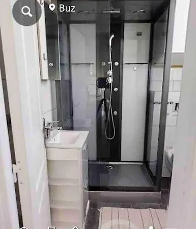 18 Au Pieds Du Montmartre Daire *